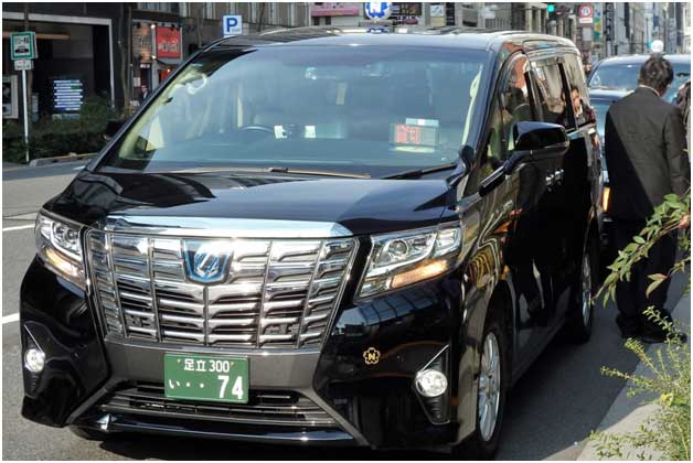 Looking for Taxi Service to Logan?
